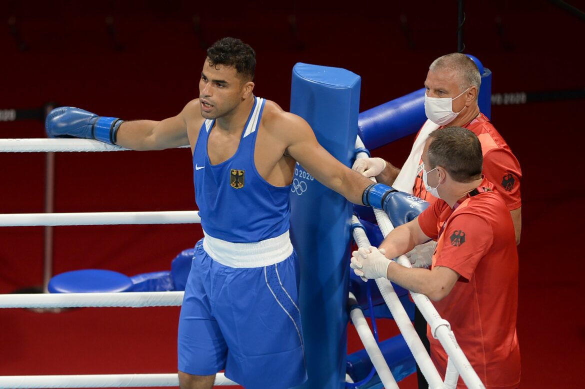 Keine Medaille: Boxer Abduljabbar in Tokio Fünfter