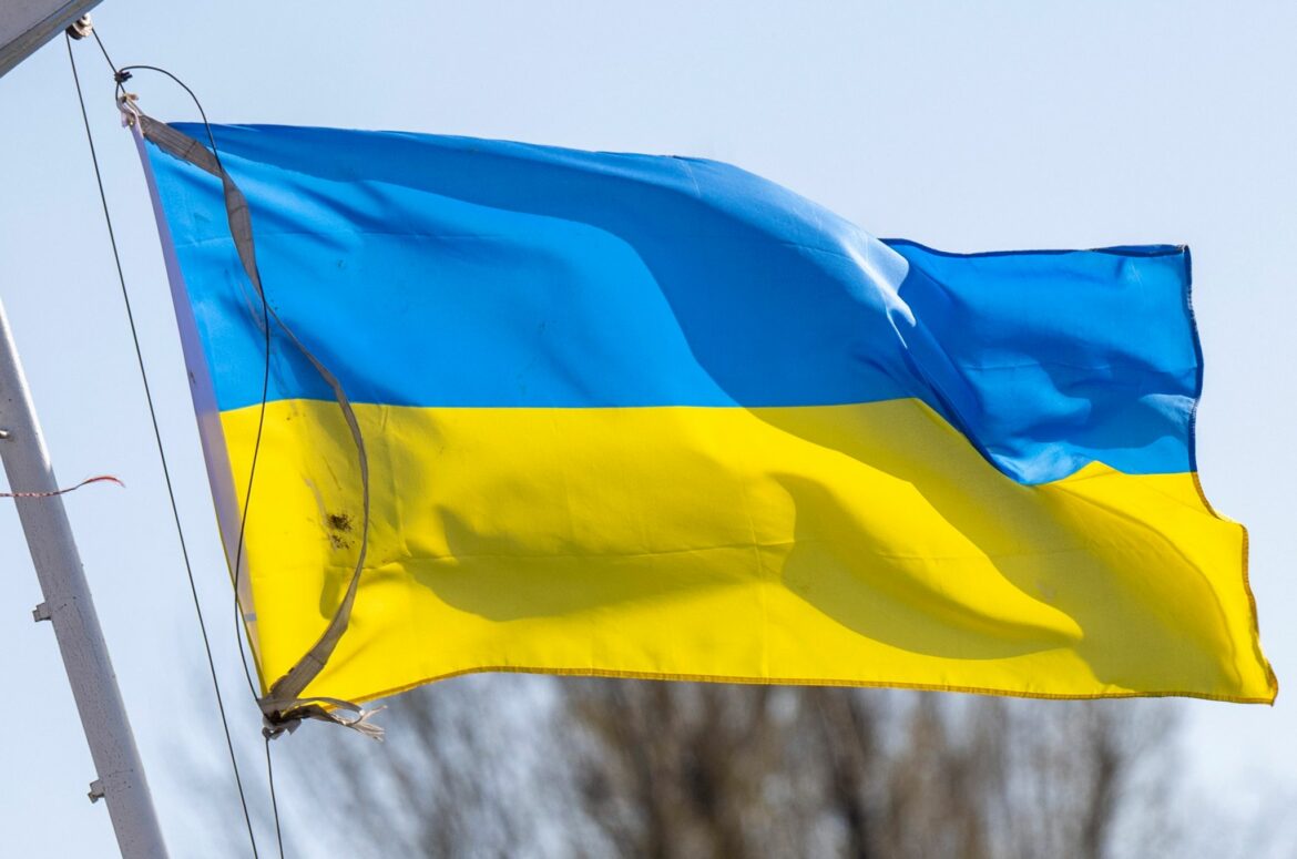 Weltverband: Ukrainer dürfen unter ihrer Flagge teilnehmen